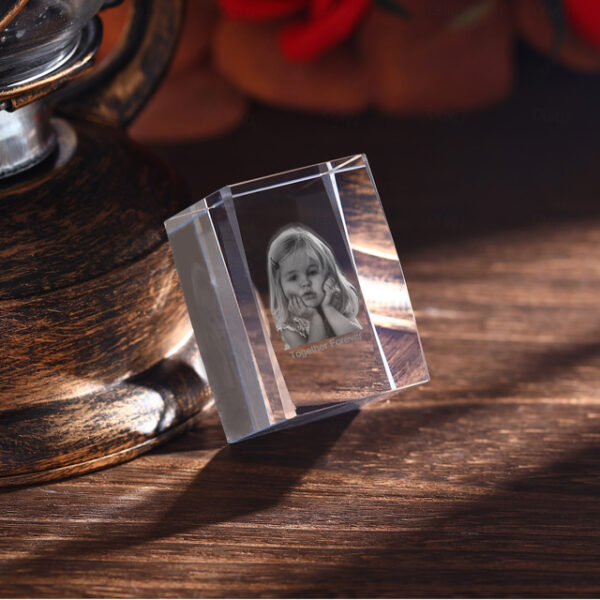Personalized Graduation Gift Custom 3D Engraved Crystal Photo Class of 2025 Graduate Inspirational Gifts Rectangle Shaped Holographic Laser Photo Deco